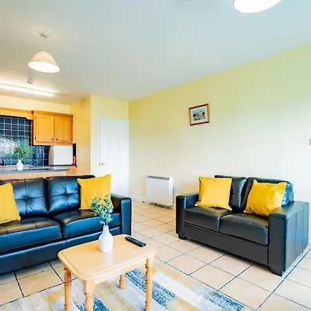 57 - Large Three Bed With Parking Apartment Galway
